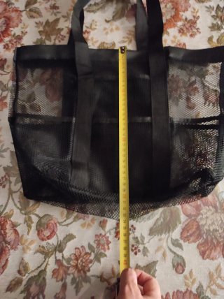 Bolso de playa negro y morado