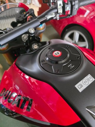 Tapón Gasolina CNC Ducati Monster 937/SP