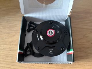 Tapón Gasolina CNC Ducati Monster 937/SP