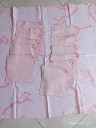 Tovaglia lino vintage con 12 tovaglioli ricamati