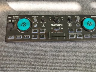 Controladora DJ Numark DJGO2 TOUCH