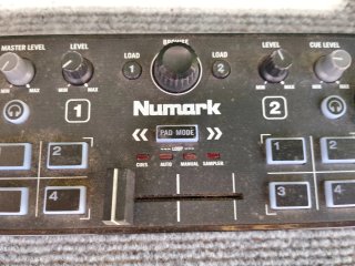 Controladora DJ Numark DJGO2 TOUCH