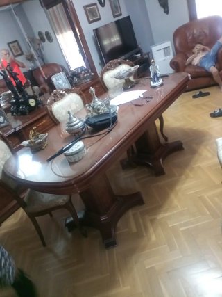 Mesa comedor y 6 sillas madera y tela