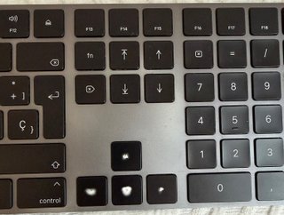 Apple Magic Keyboard gris espacial