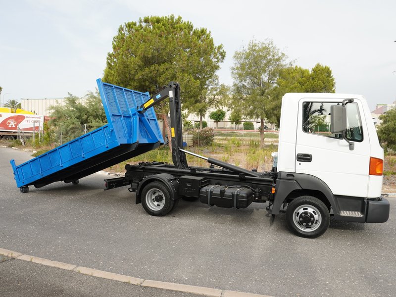 NISSAN ATLEON GANCHO Y CAJA - foto 1