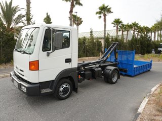 NISSAN ATLEON GANCHO Y CAJA