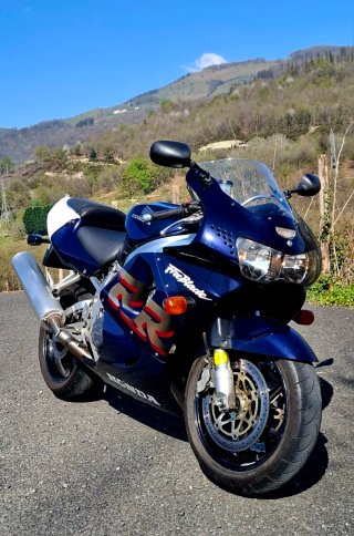 Honda CBR 919 RR Fireblade 99