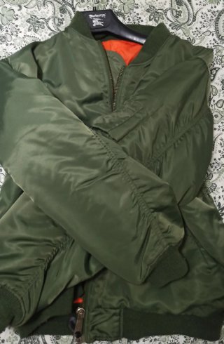 Chaqueta Bomber Alpha Industries Verde Militar