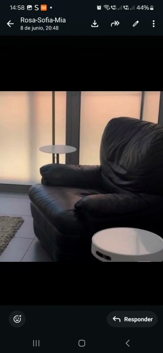 Sillón reclinable de piel negro