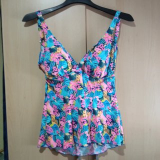 Traje de baño estampado braga pantalón.Nuevo .