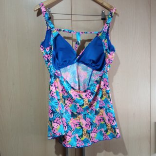 Traje de baño estampado braga pantalón.Nuevo .