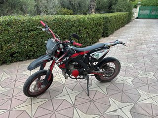 Rieju MRT Pro Roja y Negra