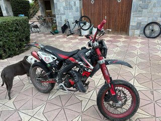Rieju MRT Pro Roja y Negra