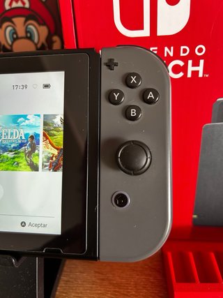 Nintendo Switch con caja y accesorios originales