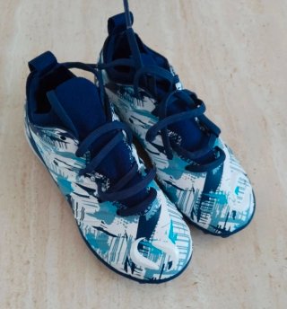 Zapatillas Fútbol Sondico Niño Talla 26