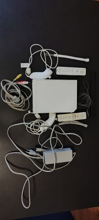 Nintendo Wii Console Completa con 2 Controller