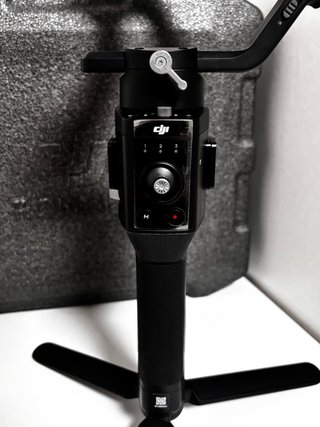 Estabilizador Gimbal DJI SC 2