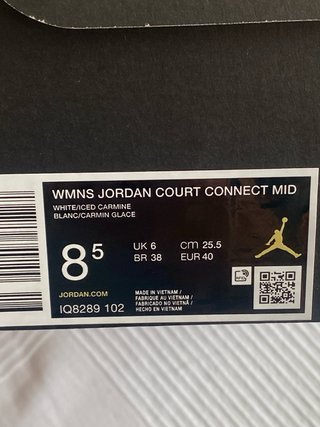 Zapatillas Jordan Blancas y Rosas