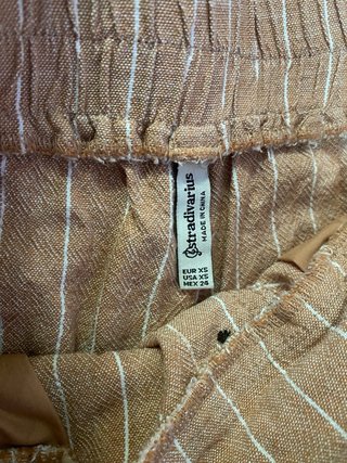 Shorts Stradivarius rayas botones