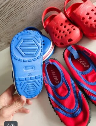 Lote Sandalias y crocs para Niño Talla 25