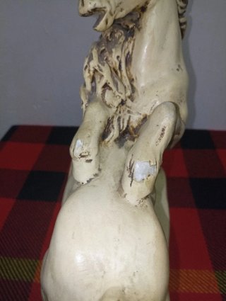 Statua di due cavalli