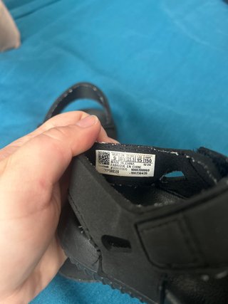 Sandalias Reebok Nińo Negras Talla 25,5