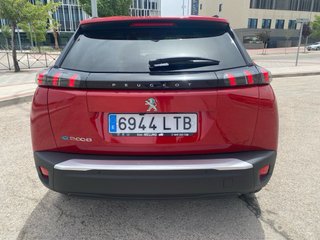 Peugeot e-2008 2021