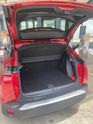 Peugeot e-2008 2021