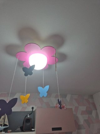 Lámpara infantil flor con mariposas