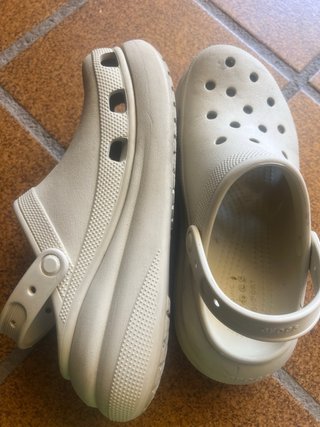 Crocs Beige Talla  (41-42)