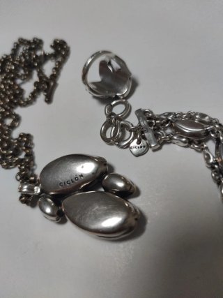 Conjunto Joyas: Colgante, Anillo y Pulsera