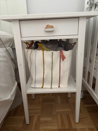 Mesita de noche Ikea Hemnes