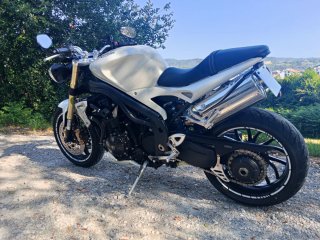 Triumph Speed Triple 1050 Blanca