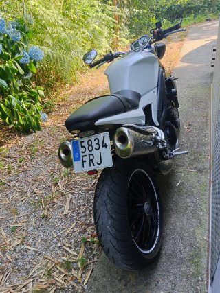 Triumph Speed Triple 1050 Blanca