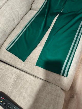 Pantalón chándal Adidas verde