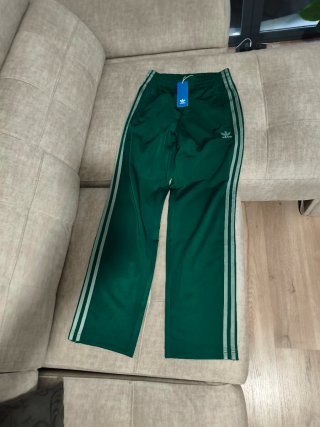 Pantalón chándal Adidas verde