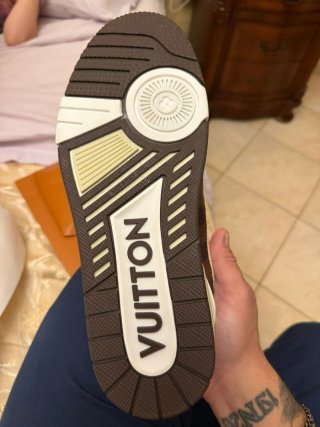 Scarpe Louis Vuitton bianche e marroni