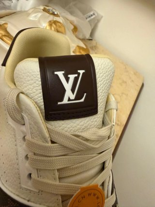 Scarpe Louis Vuitton bianche e marroni