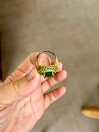 Anillo Joya India color oro antiguo  y Verde