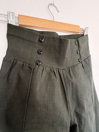Pantalón elástico verde oscuro talle alto