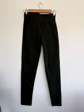 Pantalón elástico verde oscuro talle alto
