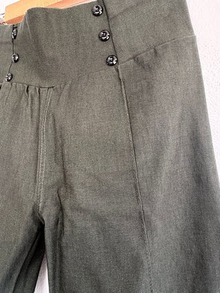 Pantalón elástico verde oscuro talle alto