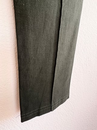 Pantalón elástico verde oscuro talle alto