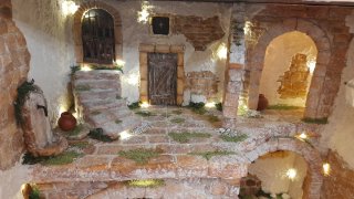 Presepe in cassetta di legno con luci