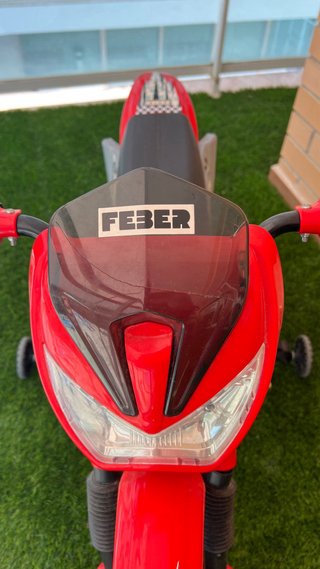 Moto eléctrica Feber Roja