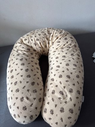Almohada de lactancia floral