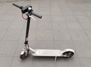 Patinete Eléctrico Blanco