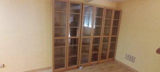 Vitrinas de madera y cristal Ikea