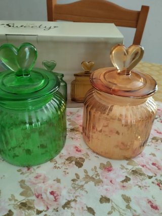 Barattoli in vetro con cuore
