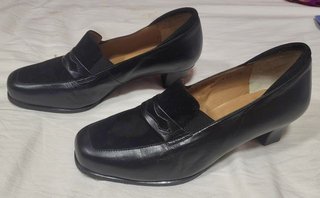 Mocasines negros de piel ( El Ferrocarril )